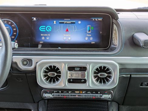 Used 2025 Mercedes-Benz G 580 w/ EQ Technology image 19