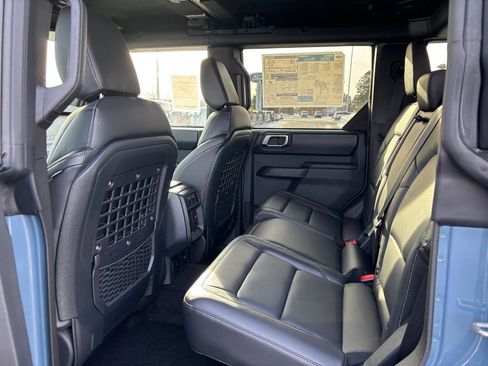 New 2025 Ford Bronco Badlands image 11