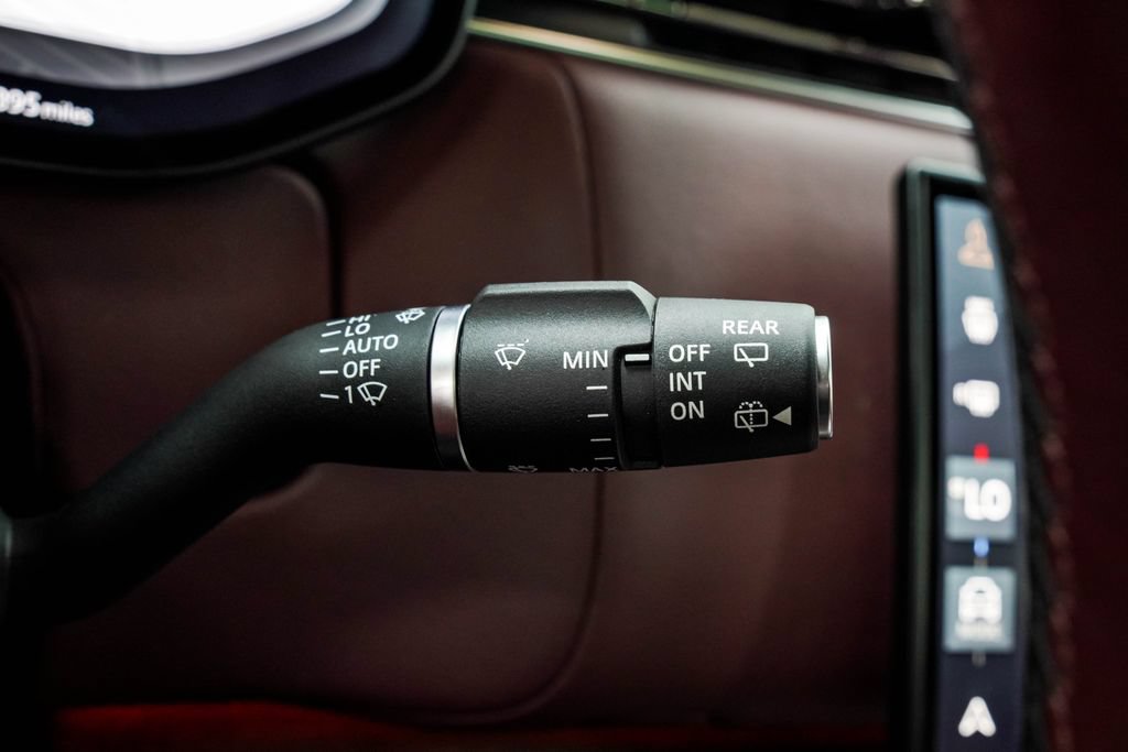 Used 2024 Land Rover Range Rover SE AWD/4WD image 36