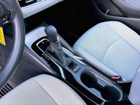 Certified 2022 Toyota Corolla LE image 16