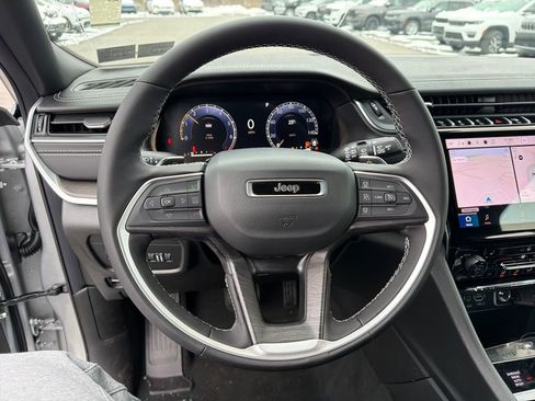 New 2025 Jeep Grand Cherokee Limited w/ MOPAR Finishing Package image 15