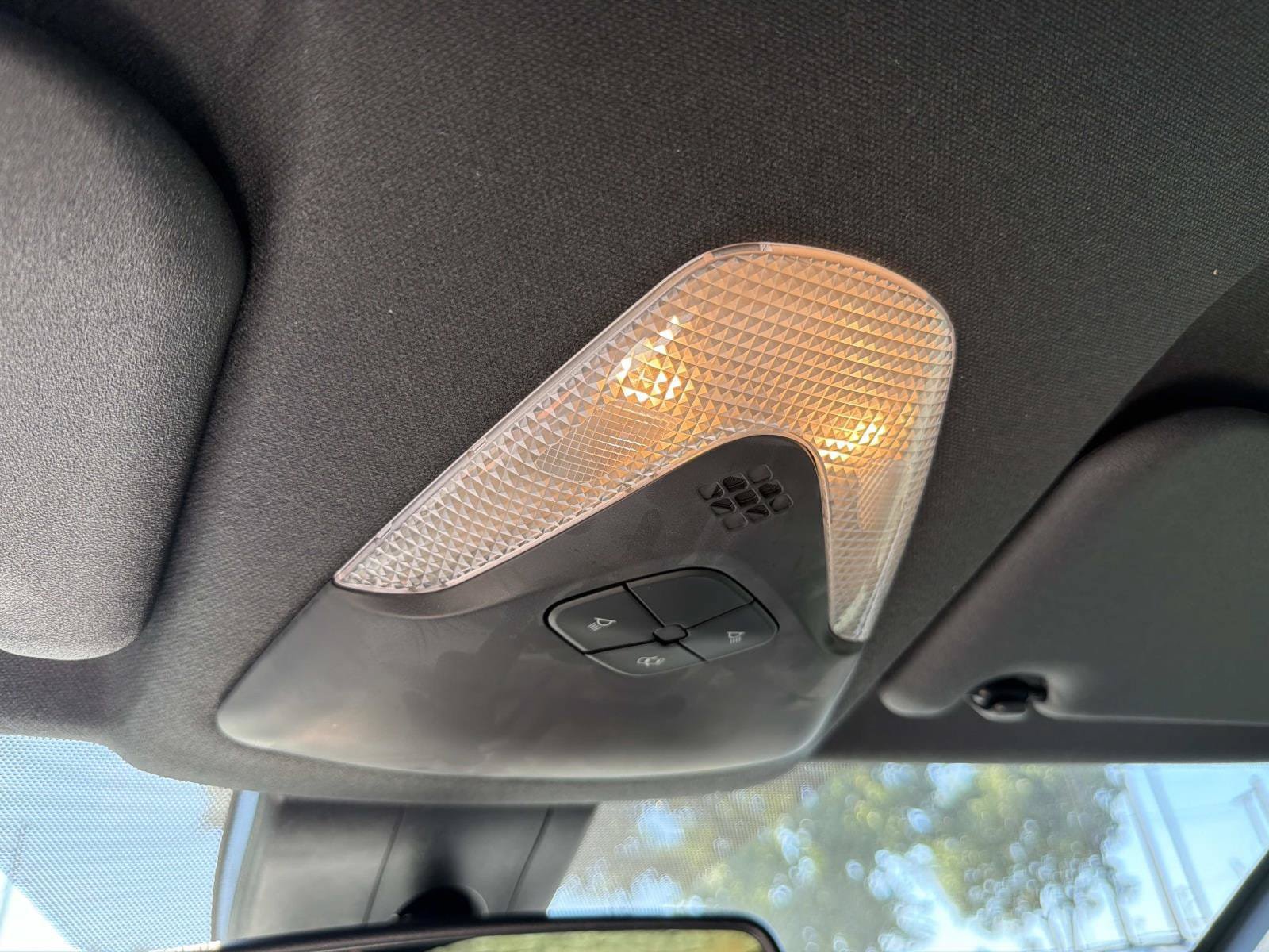 Used 2019 Toyota C-HR LE FWD image 31