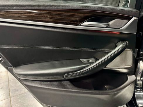 Used 2017 BMW 540i xDrive 540i xDrive Sedan 4D image 24