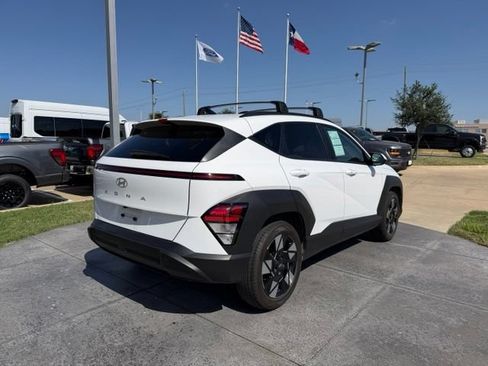 Used 2025 Hyundai Kona SEL FWD image 6
