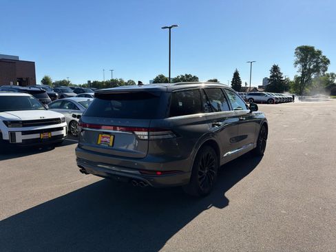Used 2021 Lincoln Aviator Reserve w/ Equipment Group 208A AWD/4WD image 2