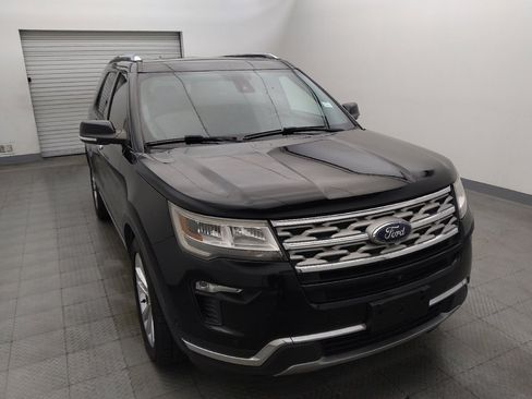 Used 2018 Ford Explorer Limited w/ Equipment Group 301A FWD image 14