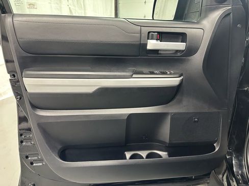 Used 2020 Toyota Tundra Limited w/ Limited Premium Package image 8