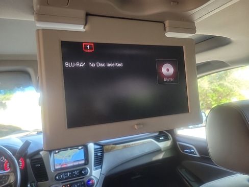 Used 2016 GMC Yukon Denali w/ Open Road Package image 16