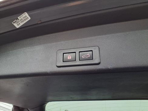 Used 2022 Subaru Ascent Touring image 27