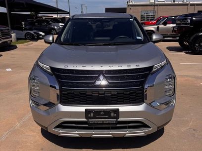 Used 2024 Mitsubishi Outlander SE