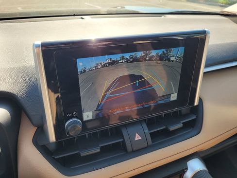 Used 2023 Toyota RAV4 XLE FWD image 14