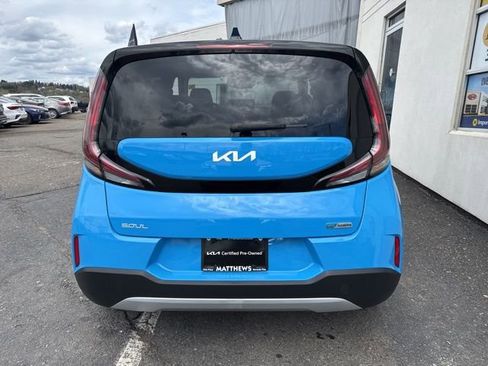 Certified 2023 Kia Soul EX image 4