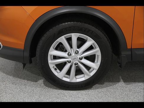Used 2017 Nissan Rogue Sport SL w/ SL Premium Package AWD/4WD image 23