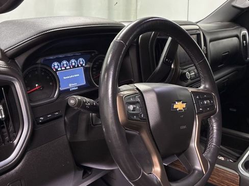 Used 2021 Chevrolet Silverado 1500 High Country w/ Technology Package image 11