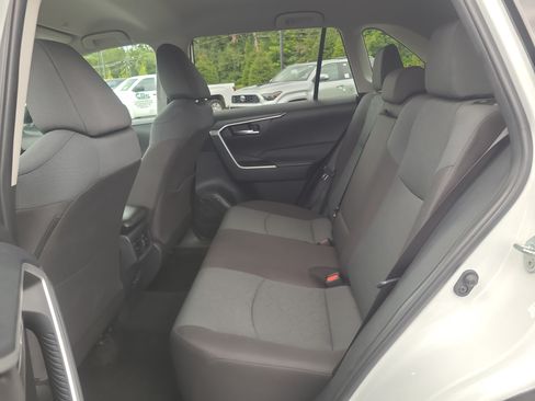 Certified 2025 Toyota RAV4 XLE AWD/4WD image 27