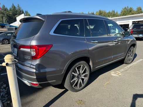 Used 2019 Honda Pilot Touring image 3