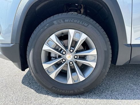 New 2026 Chevrolet Equinox LT w/ Convenience Package II AWD/4WD image 12