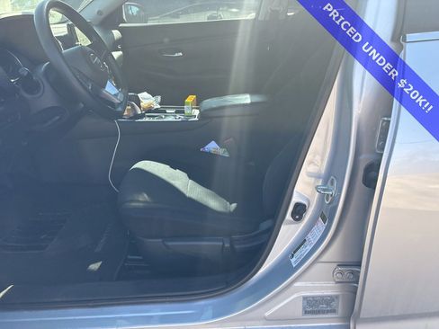 Used 2020 Nissan Sentra S image 5