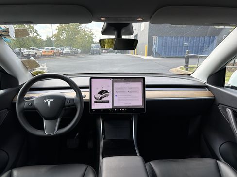 Used 2021 Tesla Model Y 2WD image 22