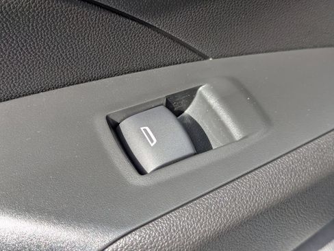 New 2026 Chevrolet Trax RS w/ Sunroof Package FWD image 23