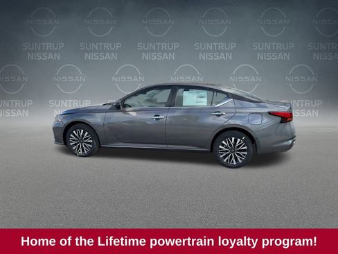 Used 2025 Nissan Altima 2.5 SV image 5
