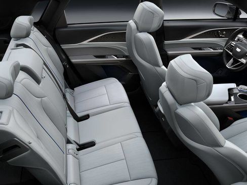 New 2026 Cadillac Lyriq Sport AWD/4WD image 27