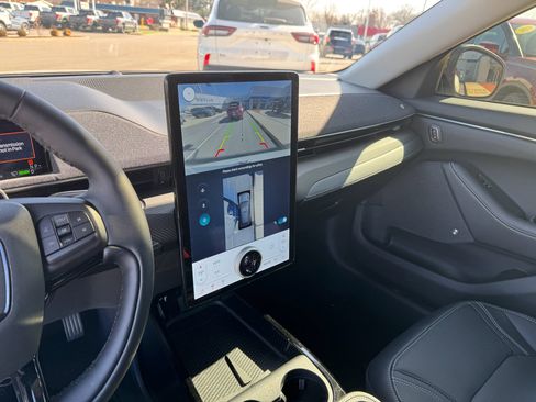 New 2026 Ford Mustang Mach-E Premium image 28