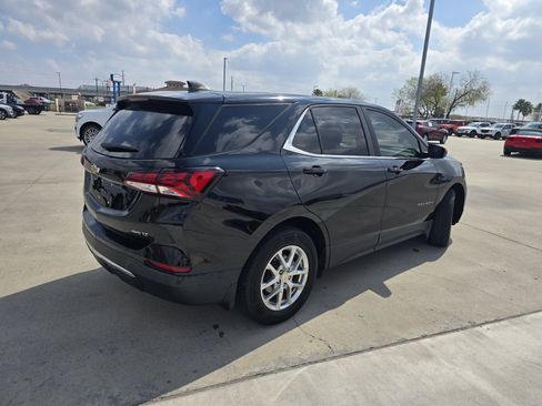 Used 2022 Chevrolet Equinox LT image 3