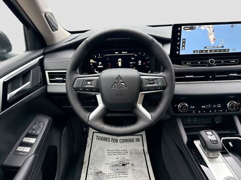 New 2026 Mitsubishi Outlander SE image 24