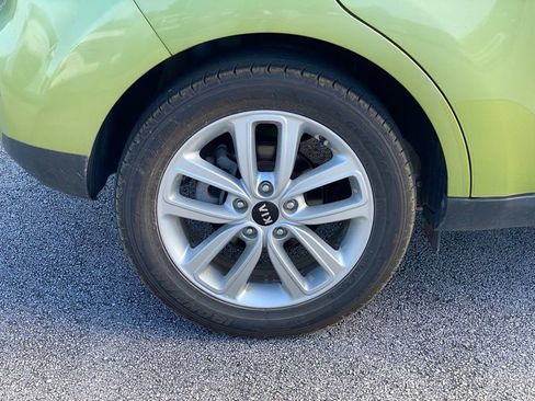 Used 2018 Kia Soul + FWD image 6