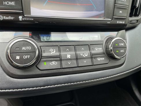 Used 2018 Toyota RAV4 XLE image 29