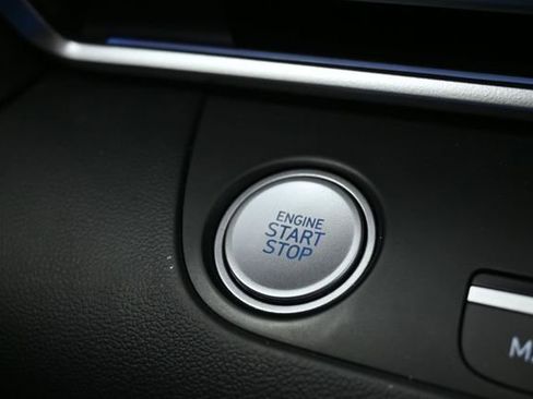 Used 2024 Hyundai Elantra Limited FWD image 23