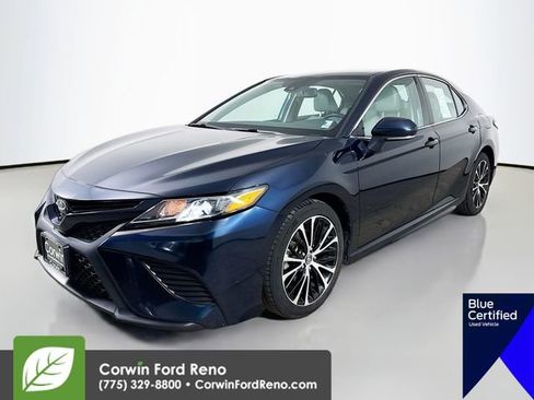 Used 2019 Toyota Camry SE image 3