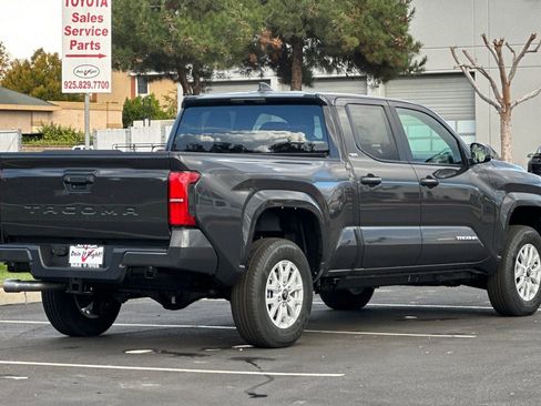 New 2026 Toyota Tacoma SR5 image 4
