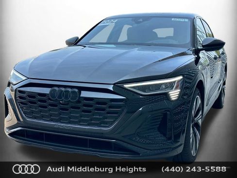 Used 2024 Audi Q8 e-tron Prestige w/ Prestige Package AWD/4WD image 4