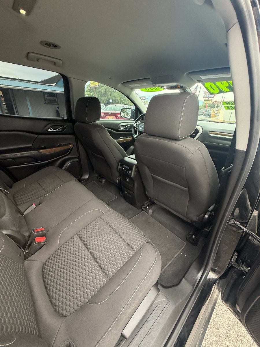 Used 2018 GMC Acadia SLE AWD/4WD image 17