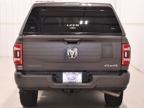 Used 2022 RAM 2500 Big Horn w/ Level C Equiment Group AWD/4WD image 9