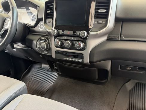 Used 2019 RAM 1500 Big Horn AWD/4WD image 14