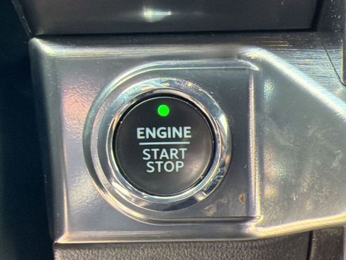 Used 2021 Ford F150 Lariat image 22