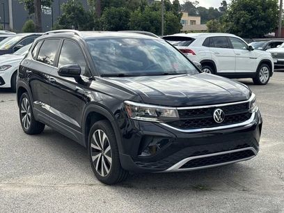 Certified 2022 Volkswagen Taos SE w/ IQ.Drive SE Package