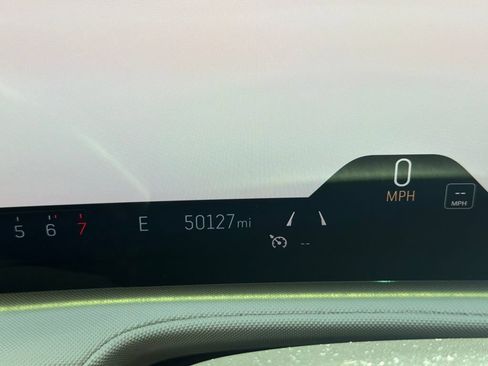 Used 2024 Cadillac XT4 Luxury FWD image 4