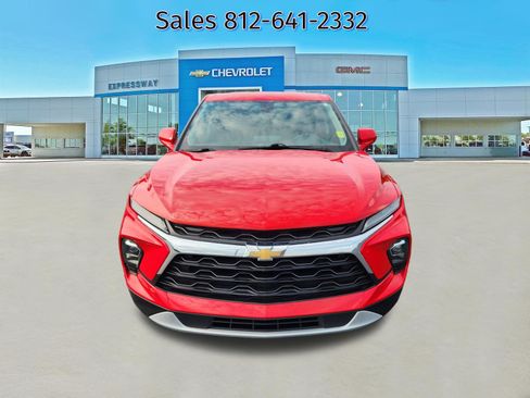 Used 2023 Chevrolet Blazer LT AWD/4WD image 2