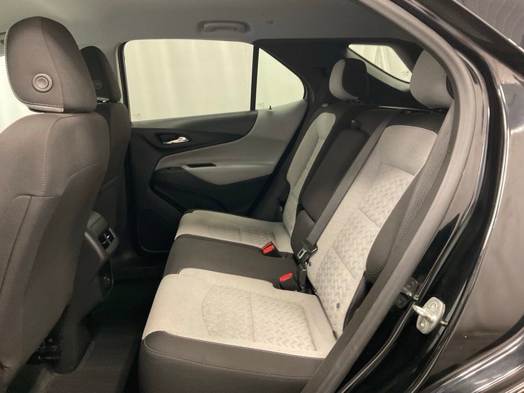 Used 2023 Chevrolet Equinox LT AWD/4WD image 35