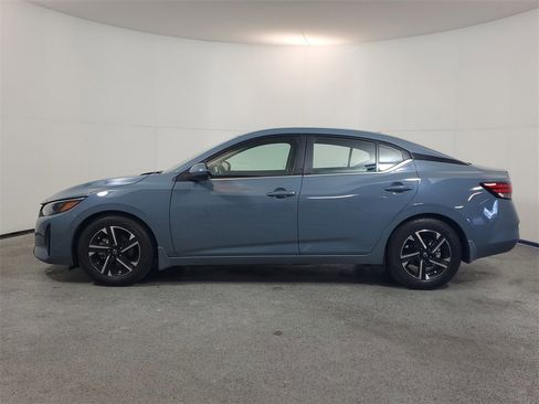 Used 2024 Nissan Sentra SV w/ Trunk Package image 4