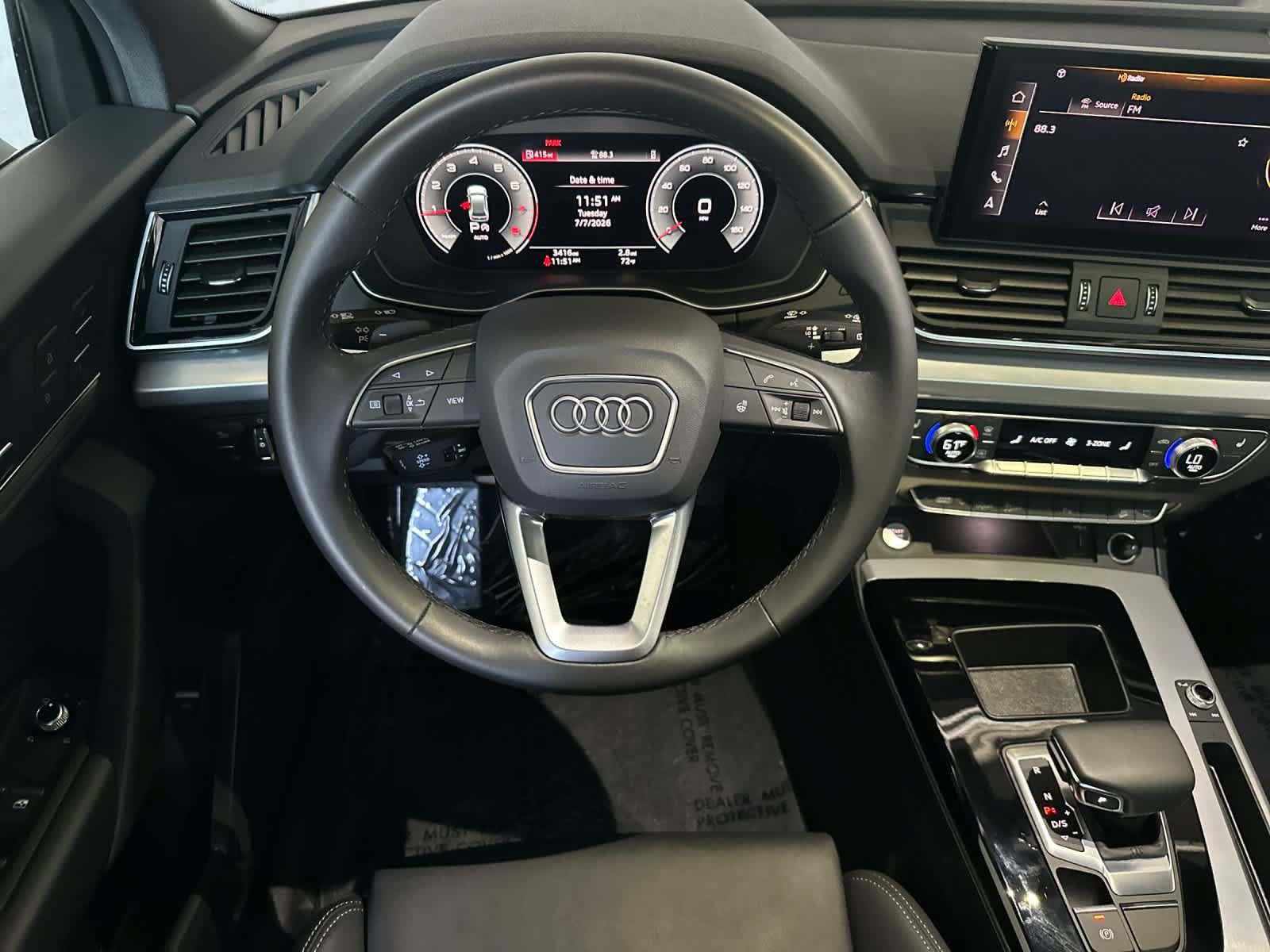 Used 2025 Audi Q5 2.0T Premium w/ Convenience Plus Package AWD/4WD image 14
