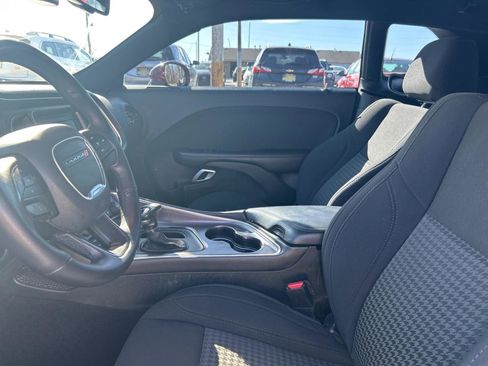 Used 2018 Dodge Challenger R/T RWD image 18