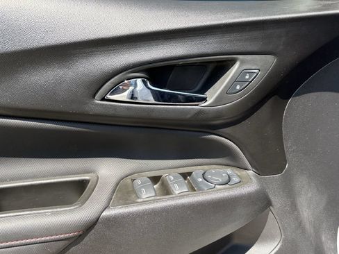 Used 2024 Chevrolet Equinox RS FWD image 11