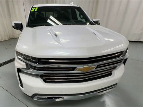 Used 2021 Chevrolet Silverado 1500 High Country w/ Technology Package image 3