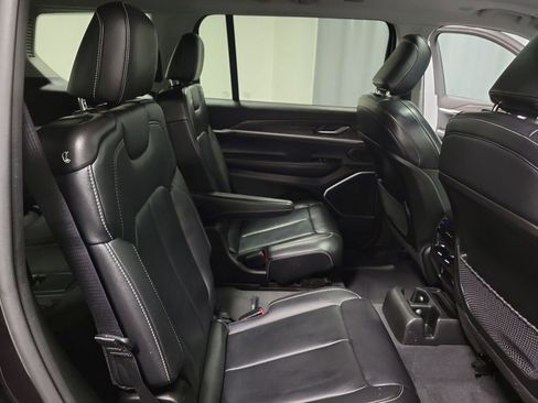 Used 2022 Jeep Grand Cherokee L Limited image 22