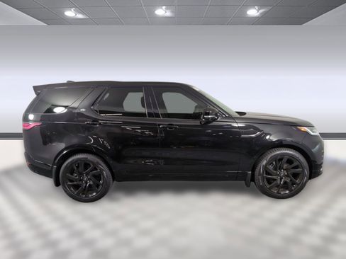 Used 2025 Land Rover Discovery Dynamic SE AWD/4WD image 6
